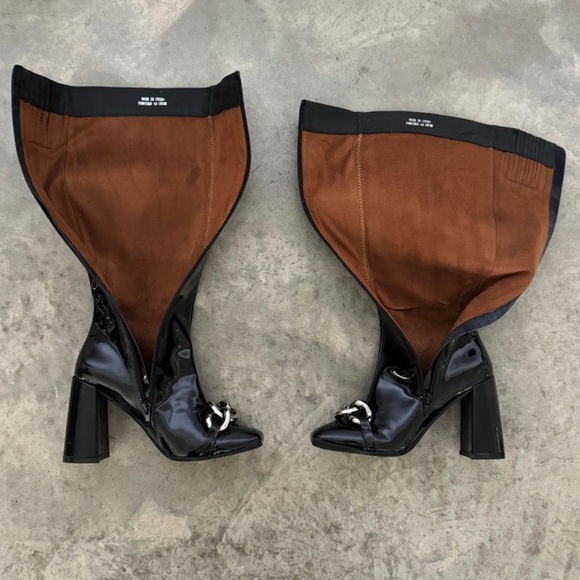 NWOT. Never been worn! Beautiful boots! Tall Patent leather boots! Silver chain! - Picture 8 of 8